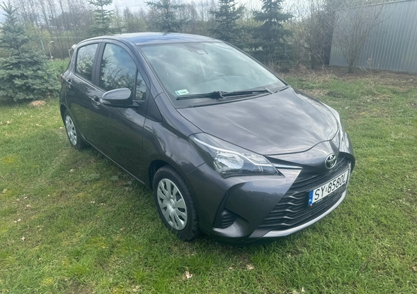 Toyota Yaris cena 52500 przebieg: 13636, rok produkcji 2020 z Świecie małe 46